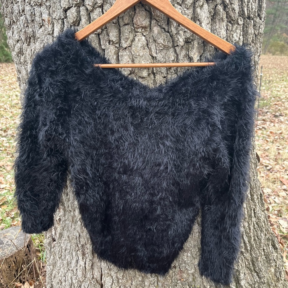Almost Famous Fuzzy Sweater in size XL